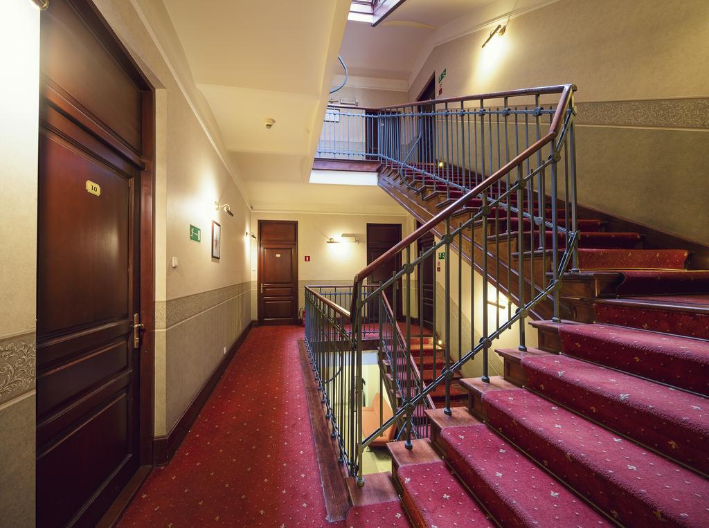 Calliope Apartments Красков Екстериор снимка